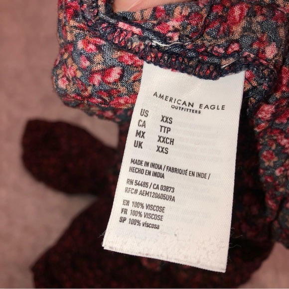 American Eagle‎ Ditsy Floral Paperbag Cropped Pants Red XXS - Picture 6 of 6